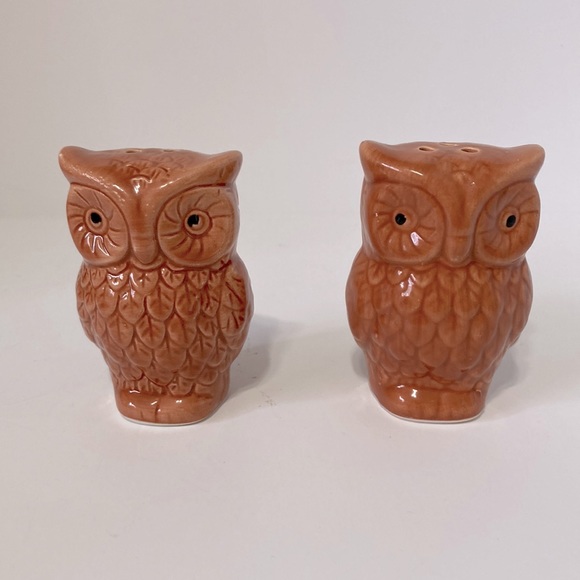 OWL Salt and Pepper Shakers Burnt Orange Vintage 3" Tall x 2" Wide - Picture 7 of 11